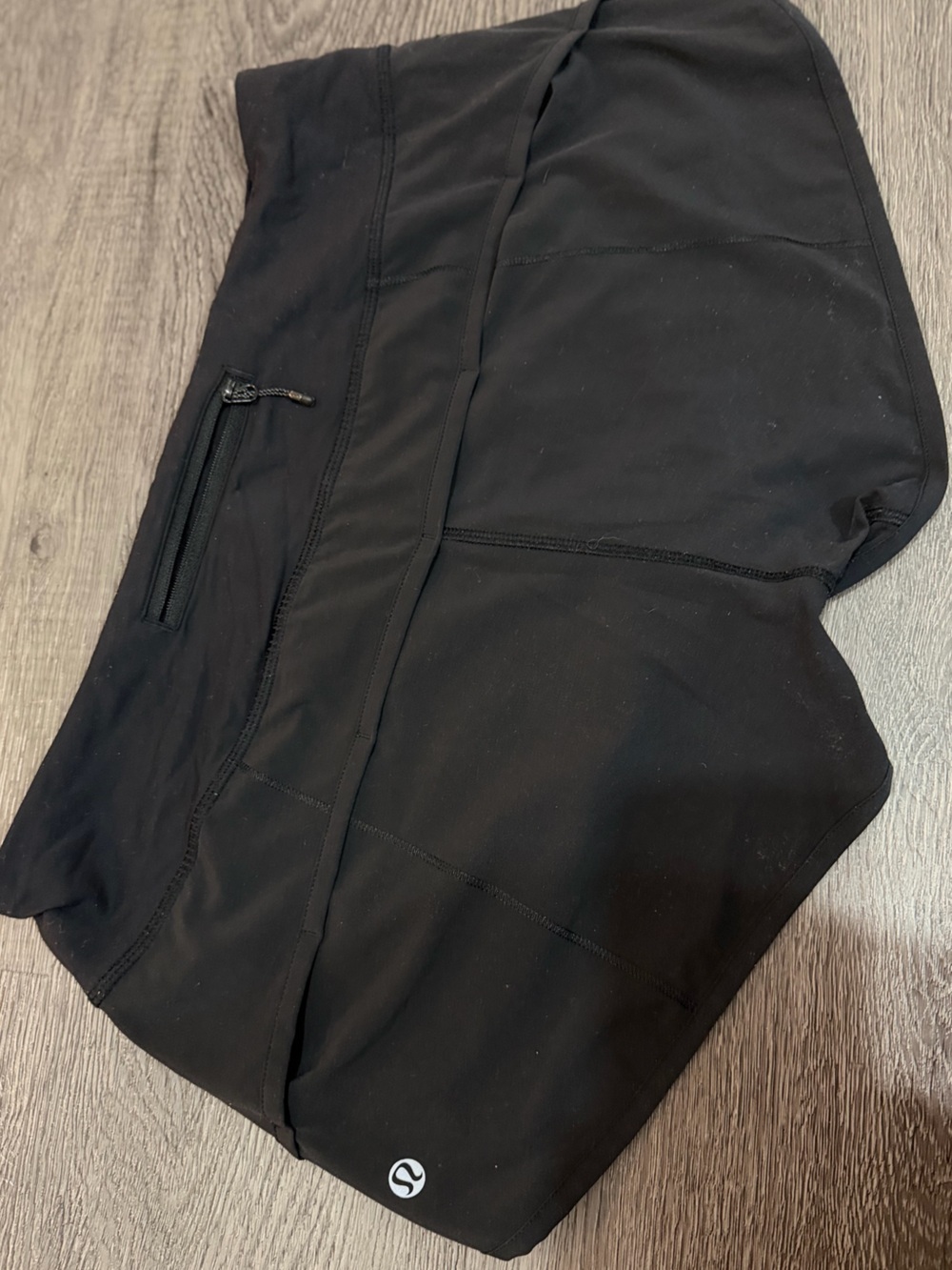 7. Lululemon | Black Speed up short 2.5” | 6